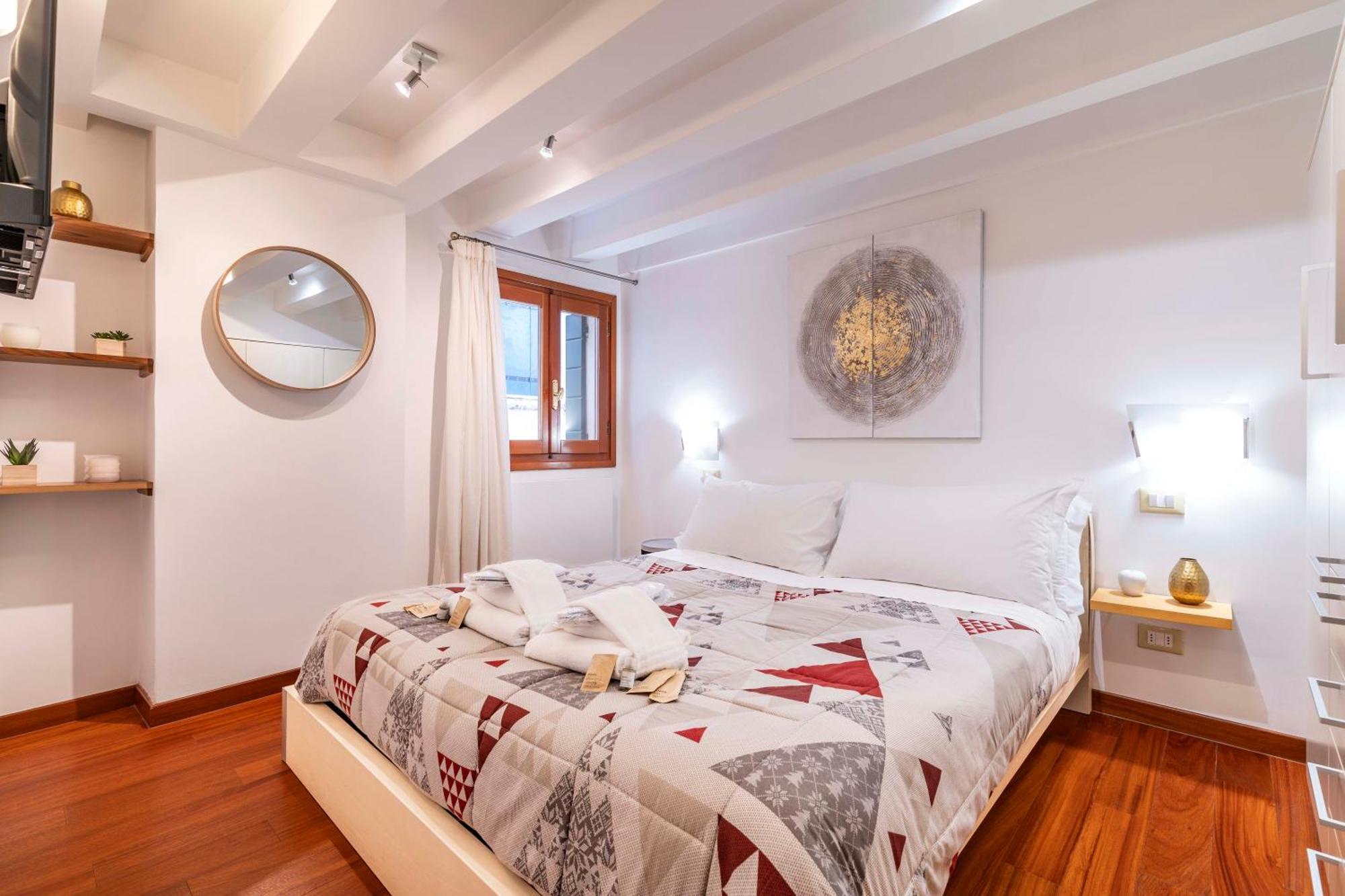 Glass House - Loft 2 Minutes To Rialto Bridge & View Venetië